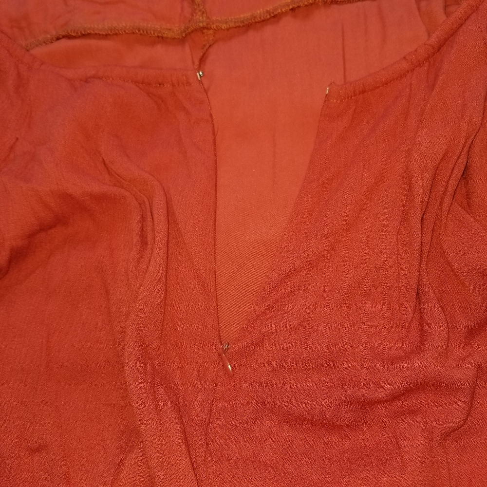 Lulu's Coral Crochet Romper - Picture 9 of 12